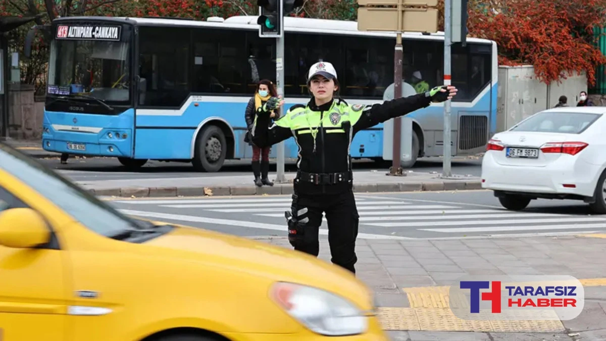 Ara&ccedil; sahipleri dikkat, polis isterse ceza yazabilecek, bunları acilen aracınıza koyun