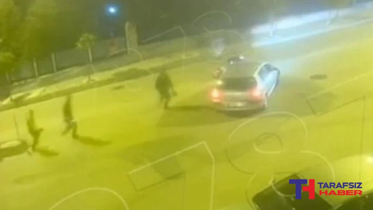 Edirne'de bekçilerin 'dur' ihtarına uymayan motosikletli, otomobille çarpıştı; kaza kamerada