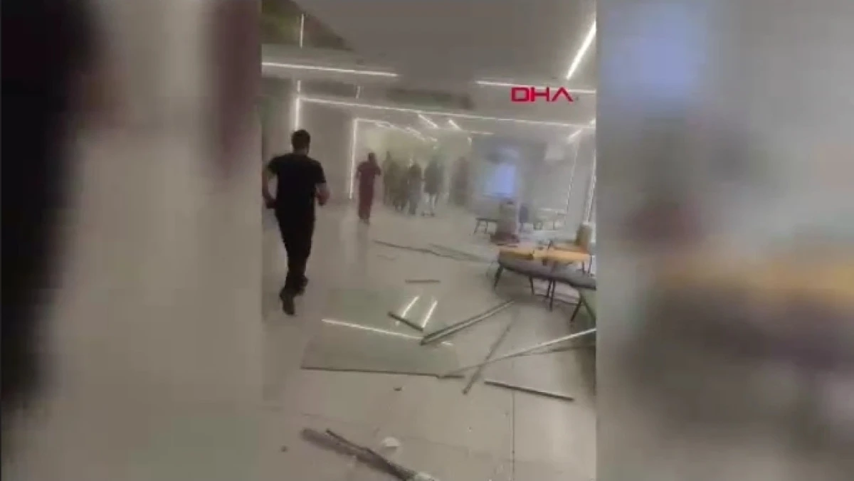 İran, İsrail'e füze yağdırdı! Tel Aviv'de şiddetli patlamalar duyuldu. Füzeler hastane ve İsrail Borsa binasına isabet etti. Çok sayıda ölü ve yaralı var